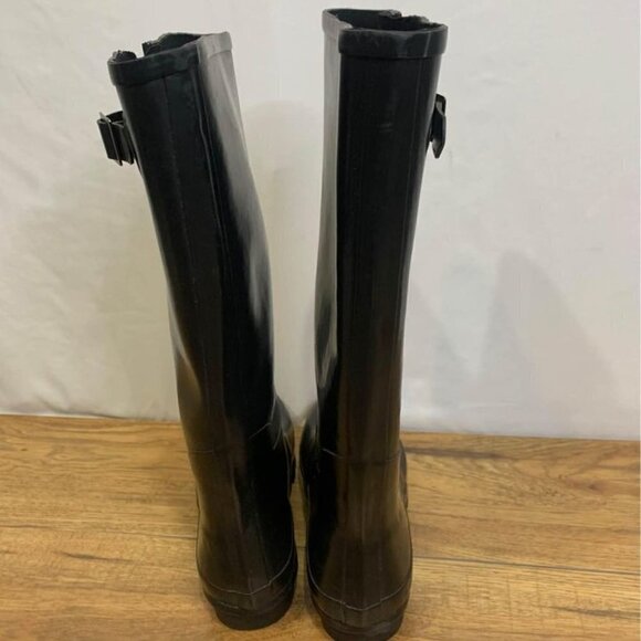 WOMANS tall black rain boots with buckle. Anti slip, waterproof. Size 8. Excelle - Picture 8 of 10